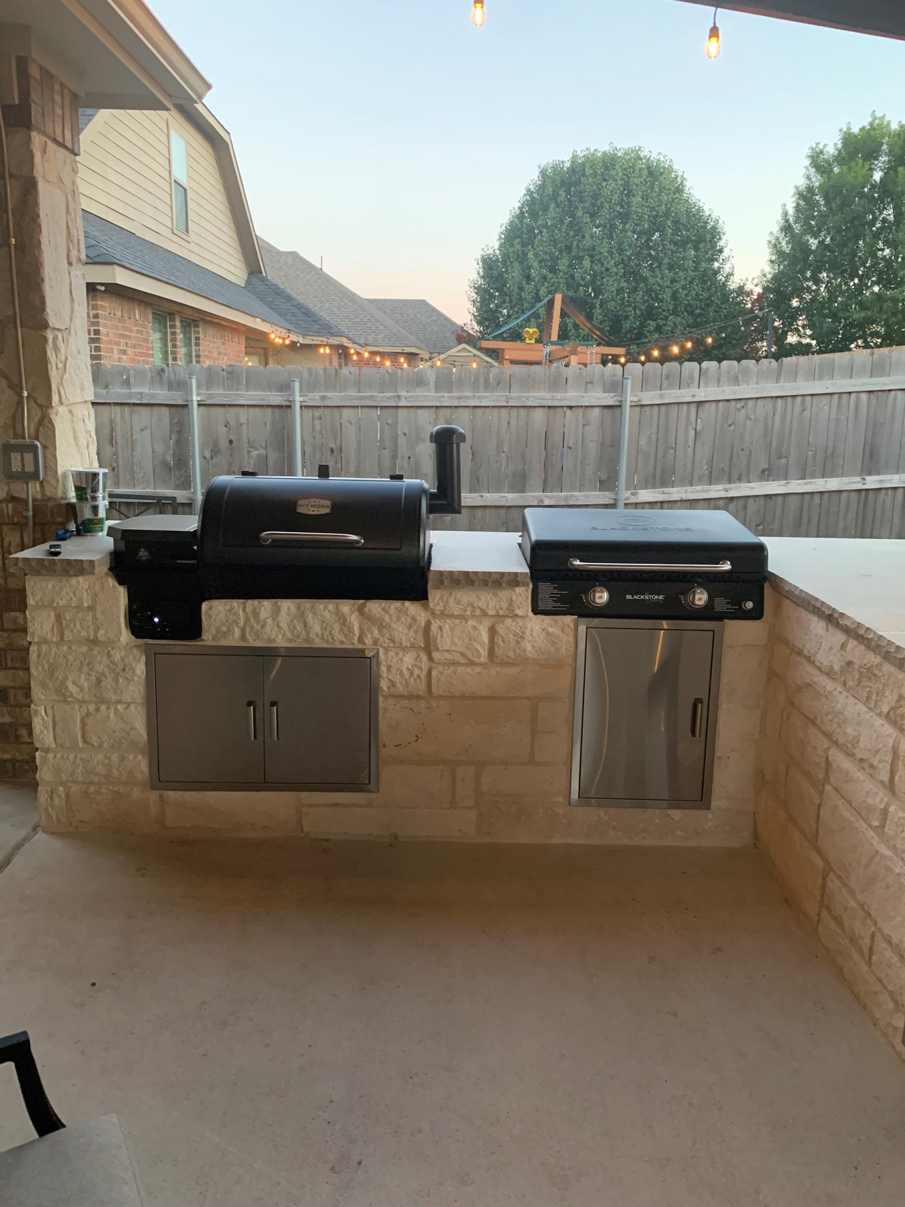 Outdoor Kitchen Photo